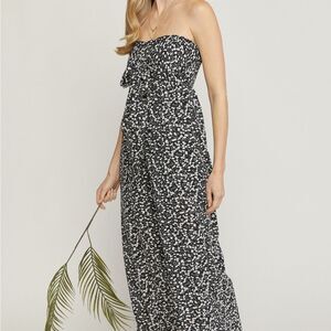 Black & White Floral Print Jumpsuit by entro Size Large